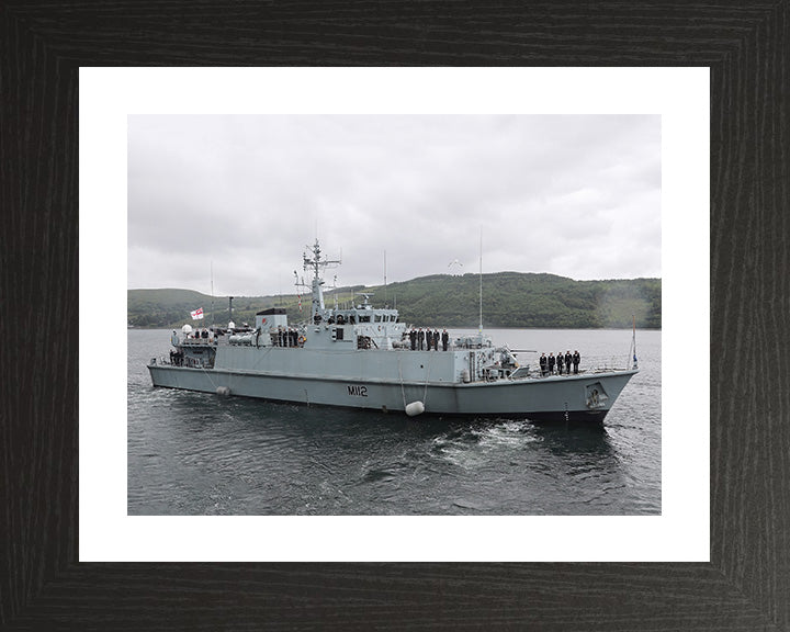 HMS Shoreham M112 | Photo Print | Framed Print | Sandown Class | Minehunter | Royal Navy Hampshire Prints