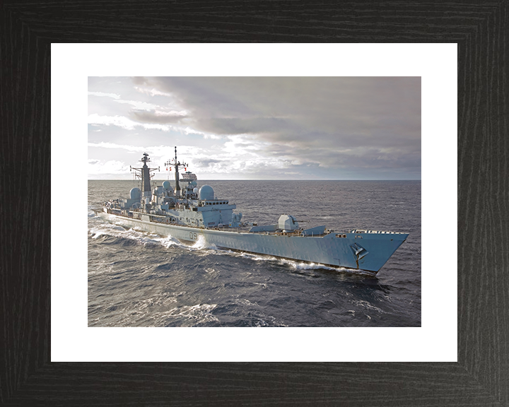 HMS Edinburgh (D97) Royal Navy Type 42 Destroyer Starboard View Photo Print Wall Art Decor Posters, Prints, & Visual Artwork Hampshire Prints 10 x 8 Black Frame Yes