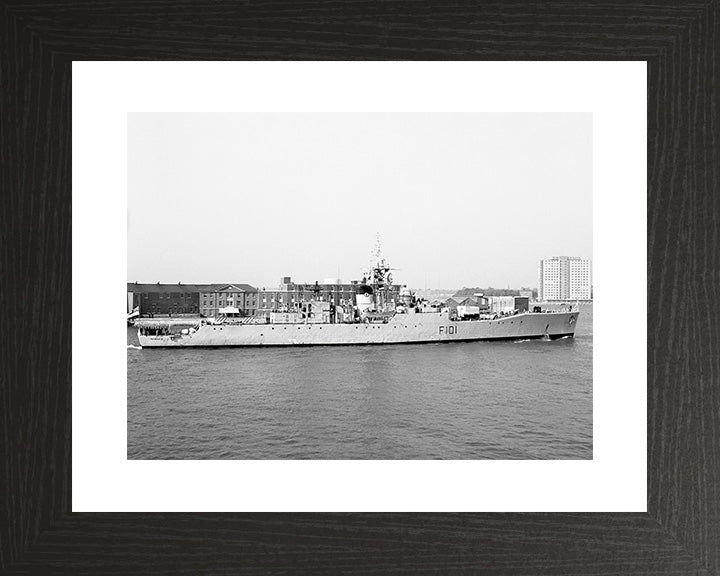 HMS Yarmouth F101 | Photo Print | Framed Print | Rothesay Class | Frigate | Royal Navy Hampshire Prints