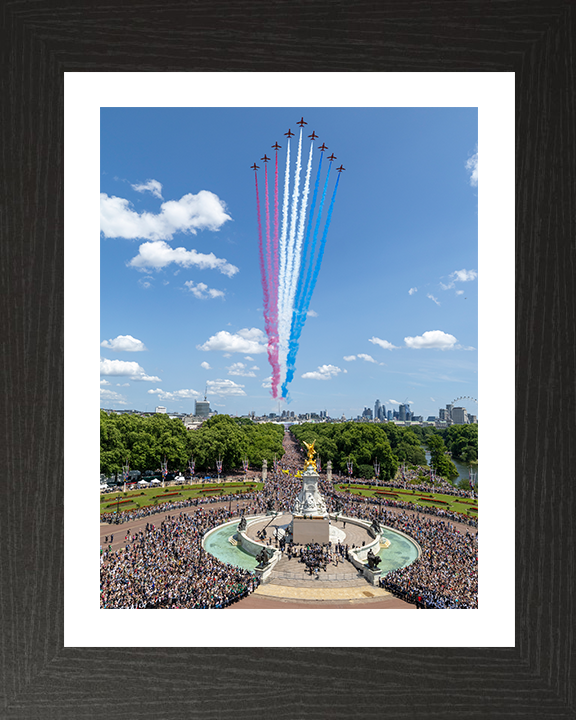 RAF Red Arrows Over Buckingham Palace Portrait Photo Print - Royal Air Force Aircraft Hampshire Prints 10 x 8 Black Frame Yes