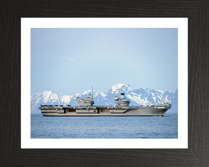 HMS Prince of Wales R09 | Photo Print | Framed Print | Queen Elizabeth Class | Aircraft Carrier | Royal Navy Hampshire Prints