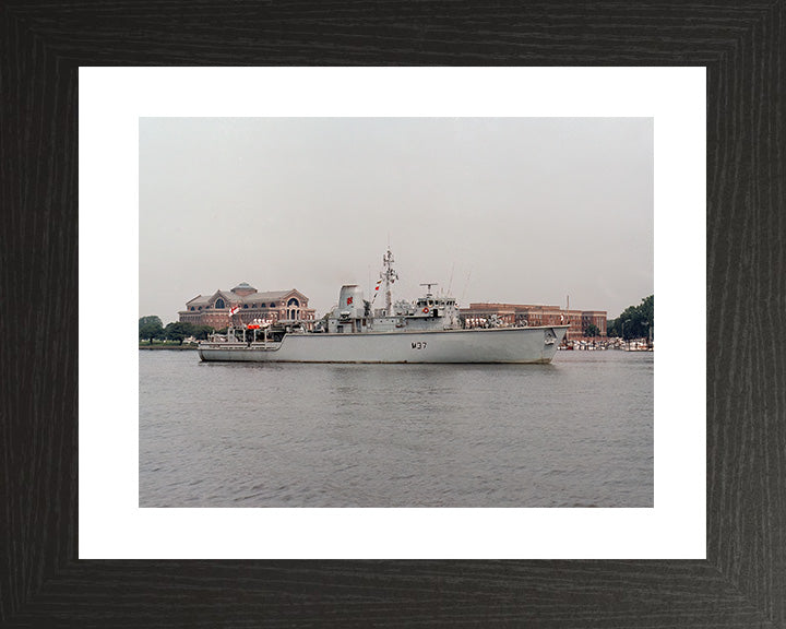 HMS Chiddingfold M37 | Photo Print | Framed Print | Hunt Class | Minehunter | Royal Navy Hampshire Prints