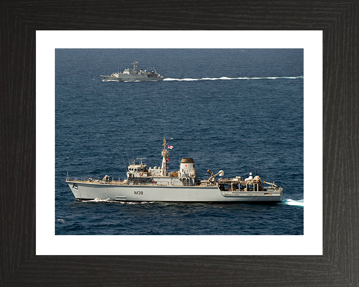 HMS Atherstone (M38) Photo Print - Middle East 2009 - Royal Navy Hunt Class Mine Warfare Vessel Hampshire Prints 10 x 8 Black Frame Yes