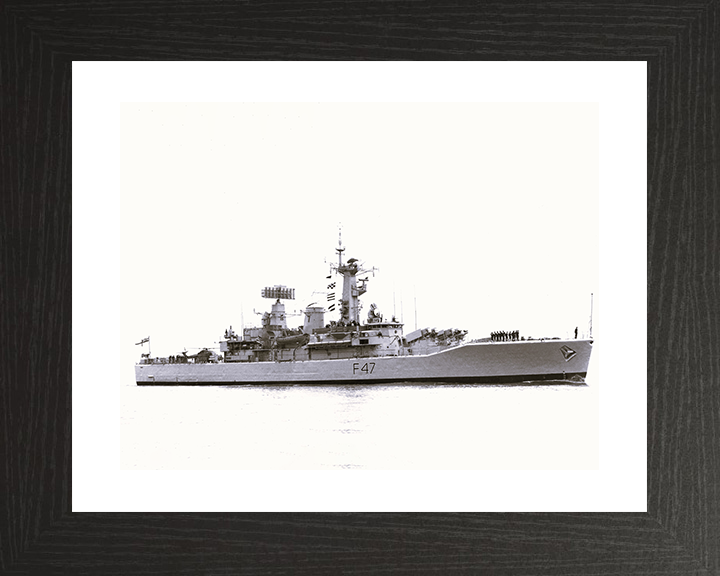 HMS Danae (F47) Photo Print - Portsmouth 1983 - Royal Navy Leander Class Frigate Hampshire Prints 10 x 8 Black Frame Yes