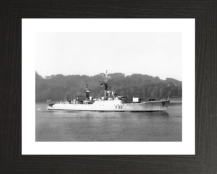 HMS Salisbury F32 | Photo Print | Framed Print | Salisbury Class | Frigate | Royal Navy Hampshire Prints