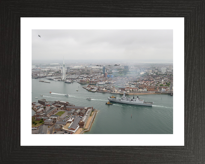 HMS Diamond (D34) Royal Navy Type 45 Destroyer Entering Portsmouth 2012 Photo Print Wall Art Decor Posters, Prints, & Visual Artwork Hampshire Prints 10 x 8 Black Frame Yes