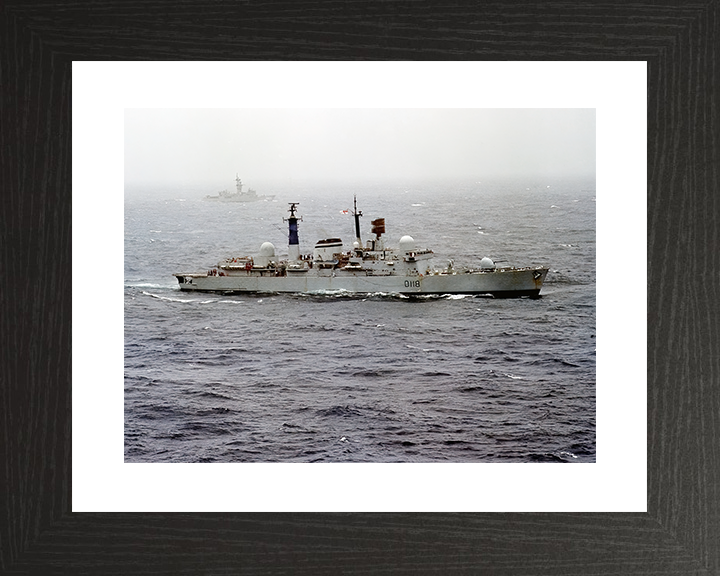 HMS Coventry (D118) Royal Navy Type 42 Destroyer Underway Photo Print Wall Art Decor Posters, Prints, & Visual Artwork Hampshire Prints 10 x 8 Black Frame Yes