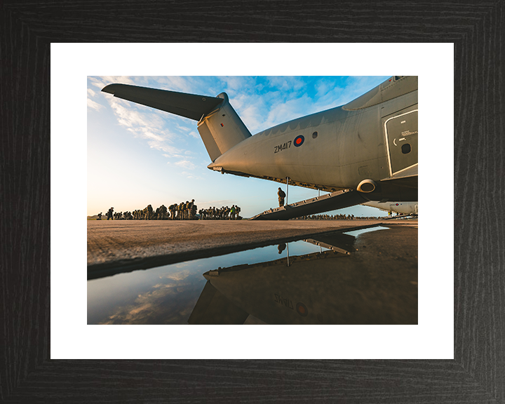 British Army 16 Air Assault Brigade Board an RAF A400M Photo Print Wall Art Military Decor Posters, Prints, & Visual Artwork Hampshire Prints 10 x 8 Black Frame Yes