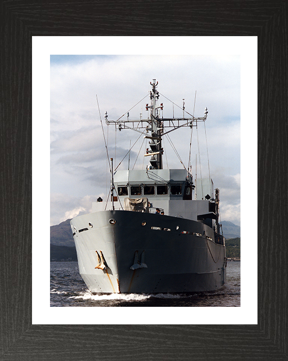 HMS Itchen (M2009) Photo Print - Bow View 1997 - Royal Navy River Class Minesweeper