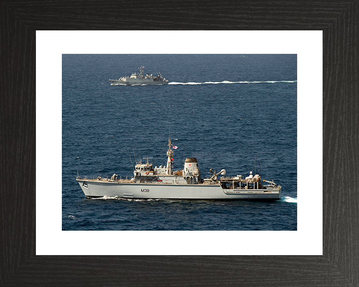 HMS Atherstone (M38) Royal Navy Hunt Class Mine Warfare Vessel Middle East 2009 Photo Print Wall Art Decor Posters, Prints, & Visual Artwork Hampshire Prints 10 x 8 Black Frame Yes
