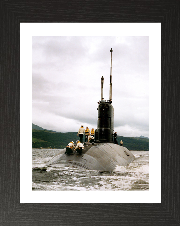 HMS Sovereign (S108) Photo Print - Underway 1992 - Royal Navy Swiftsure Class Submarine Hampshire Prints 10 x 8 Black Frame Yes