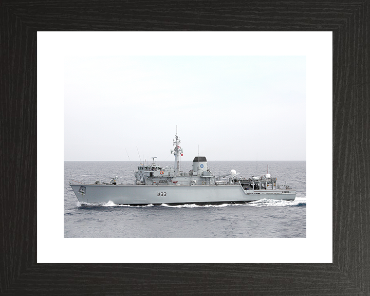 HMS Brocklesby (M33) Royal Navy Hunt Class Mine Warfare Vessel Port Beam View Photo Print Wall Art Decor Posters, Prints, & Visual Artwork Hampshire Prints 10 x 8 Black Frame Yes