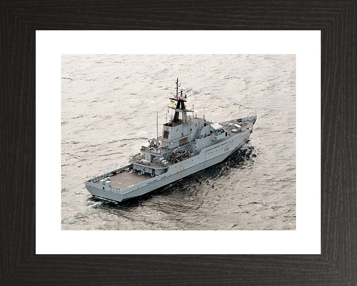 HMS Tyne P281 | Photo Print | Framed Print | River Class | Patrol Vessel | Royal Navy Hampshire Prints