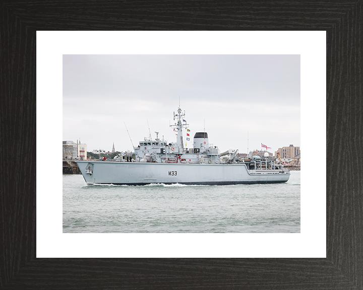 HMS Brocklesby (M33) Royal Navy Hunt Class Mine Warfare Vessel Of Southsea Photo Print Wall Art Decor Posters, Prints, & Visual Artwork Hampshire Prints 10 x 8 Black Frame Yes