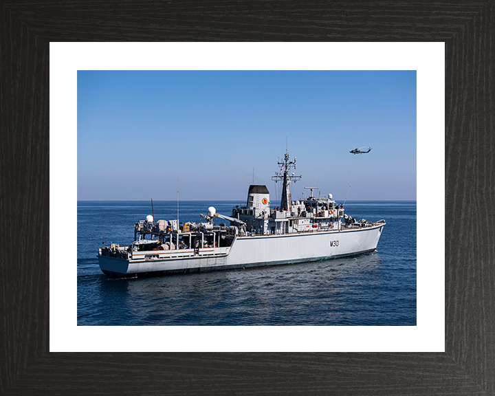 HMS Ledbury (M30) Photo Print - Persian Gulf 2020 - Royal Navy Hunt Class Minesweeper Hampshire Prints 10 x 8 Black Frame Yes