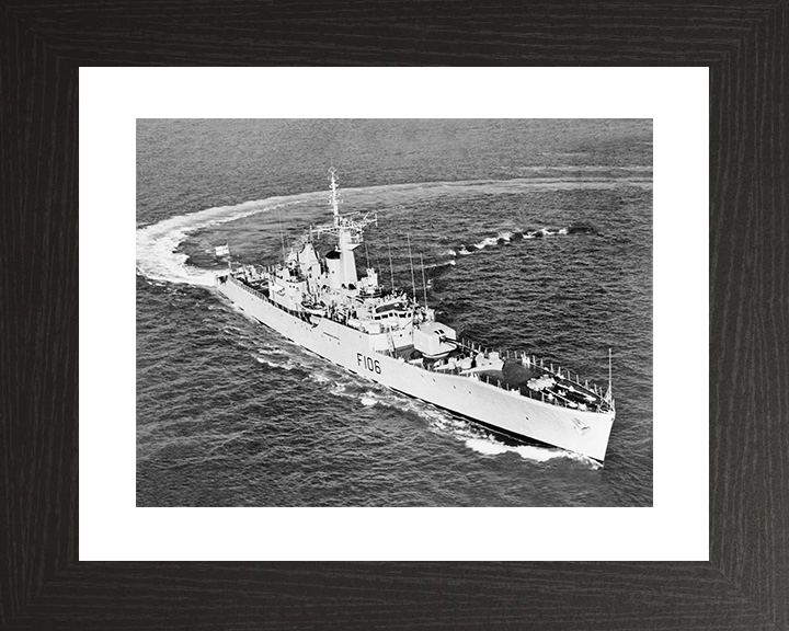 HMS Brighton (F106) Royal Navy Rothesay Class Frigate Turning To Port Photo Print Wall Art Decor Posters, Prints, & Visual Artwork Hampshire Prints 10 x 8 Black Frame Yes