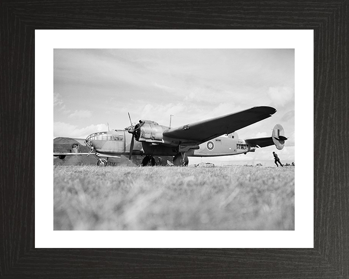 RAF Armstrong Whitworth Albemarle ST Mark I Photo Print - Royal Air Force Aircraft Hampshire Prints 10 x 8 Black Frame Yes
