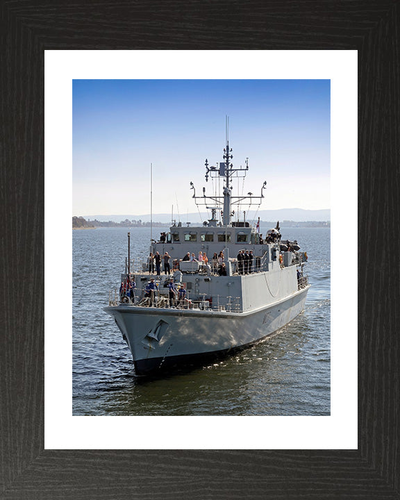 HMS Pembroke M107 | Photo Print | Framed Print | Sandown Class | Minehunter | Royal Navy Hampshire Prints