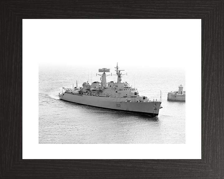 HMS Devonshire (D02) Royal Navy County Class Destroyer Entering Harbour Photo Print Wall Art Decor Posters, Prints, & Visual Artwork Hampshire Prints 10 x 8 Black Frame Yes