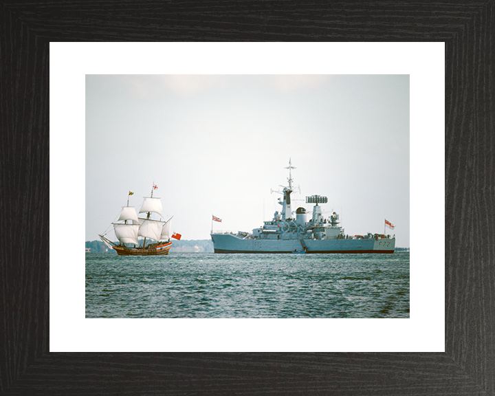 HMS Ariadne (F72) Royal Navy Leander Class Frigate Yorktown 1981 Photo Print Wall Art Decor Posters, Prints, & Visual Artwork Hampshire Prints 10 x 8 Black Frame Yes
