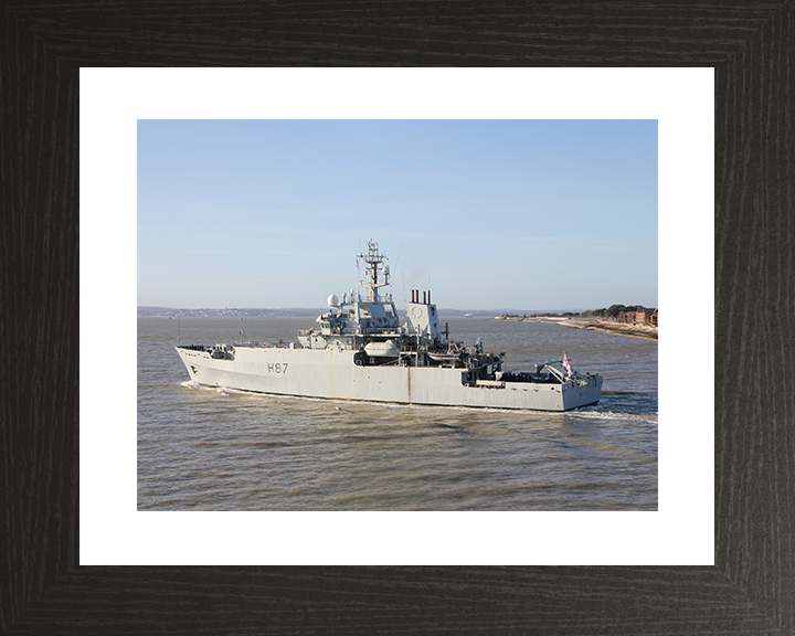 HMS Echo (H87) Royal Navy Echo Class Survey Vessel Leaving Portsmouth Photo Print Wall Art Decor Posters, Prints, & Visual Artwork Hampshire Prints 10 x 8 Black Frame Yes
