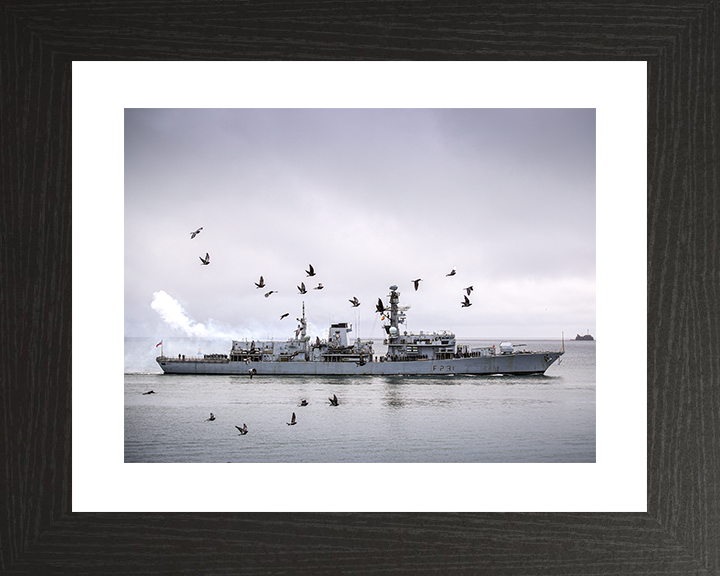 HMS Argyll (F231) Royal Navy Type 23 Frigate Starboard Beam View Photo Print Wall Art Decor Posters, Prints, & Visual Artwork Hampshire Prints 10 x 8 Black Frame Yes