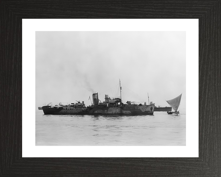 HMS Amaranthus (K17) Photo Print - Starboard View - Royal Navy Flower Class Corvette Hampshire Prints 10 x 8 Black Frame Yes
