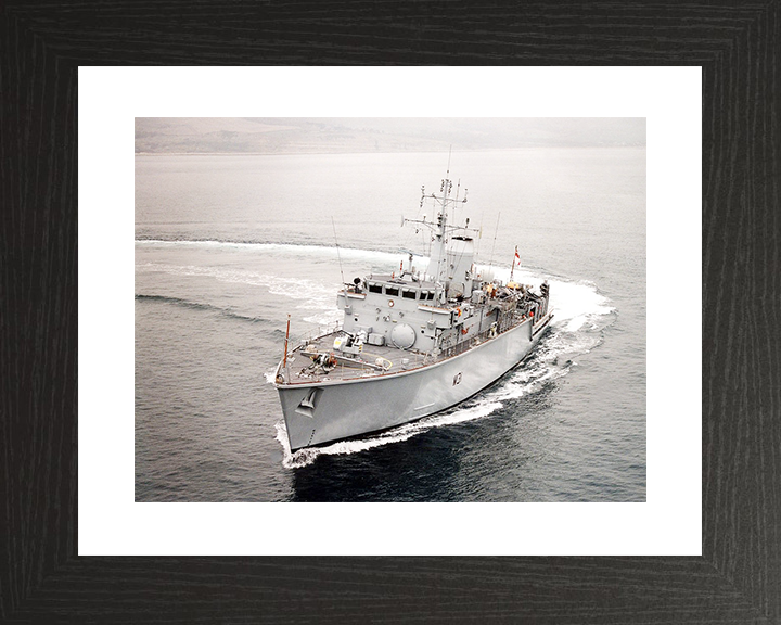 HMS Cattistock (M31) Royal Navy Hunt Class MineHunter Turning to Starboard Photo Print Wall Art Decor Posters, Prints, & Visual Artwork Hampshire Prints 10 x 8 Black Frame Yes