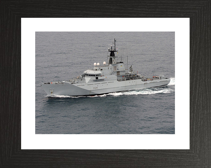 HMS Tyne P281 Royal Navy River class offshore patrol vessel Photo Print or Framed Print - Hampshire Prints