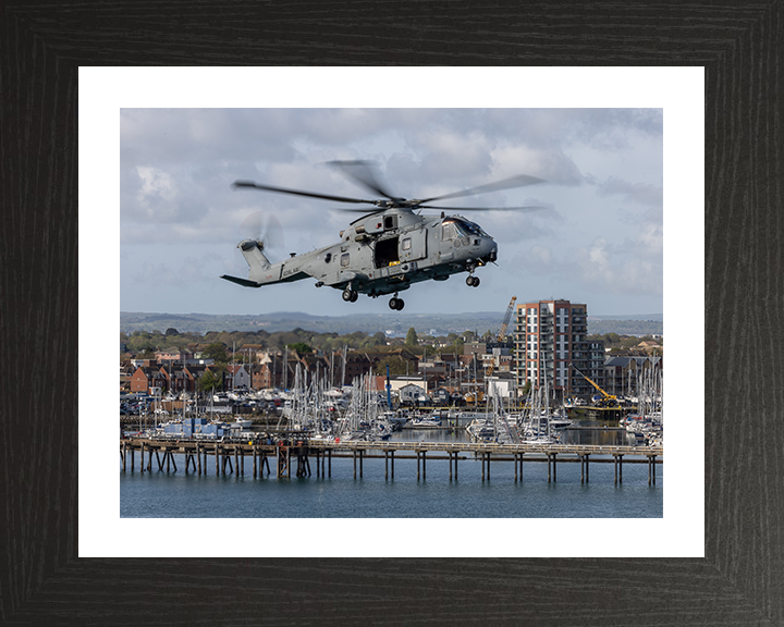 Merlin Helicopter Embarks HMS Prince of Wales Photo Print - Royal Navy Aircraft Hampshire Prints 10 x 8 Black Frame Yes