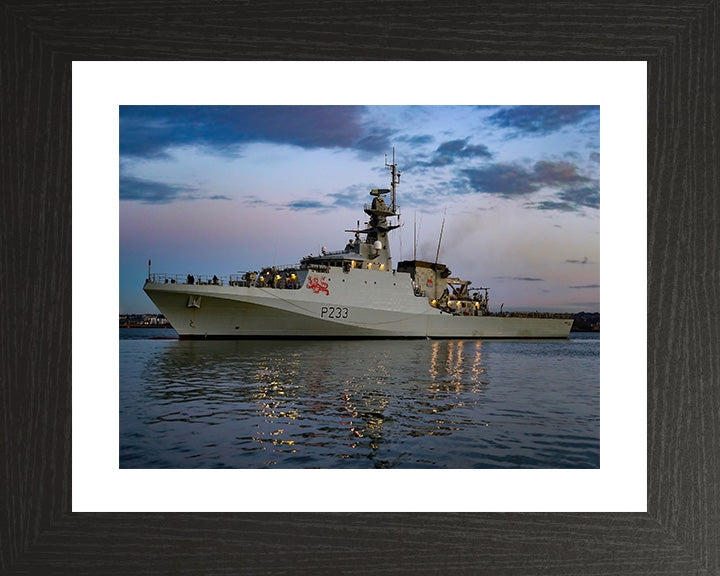 HMS Tamar P233 Royal Navy River class patrol vessel Photo Print or Framed Print - Hampshire Prints