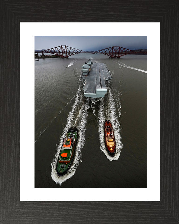HMS Queen Elizabeth R08 | Photo Print | Framed Print | Queen Elizabeth Class | Aircraft Carrier | Royal Navy Hampshire Prints