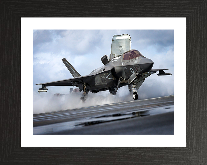 F-35 Lightening Jet Taking Off 2025 Photo Print - Royal Navy Aircraft Hampshire Prints 10 x 8 Black Frame Yes