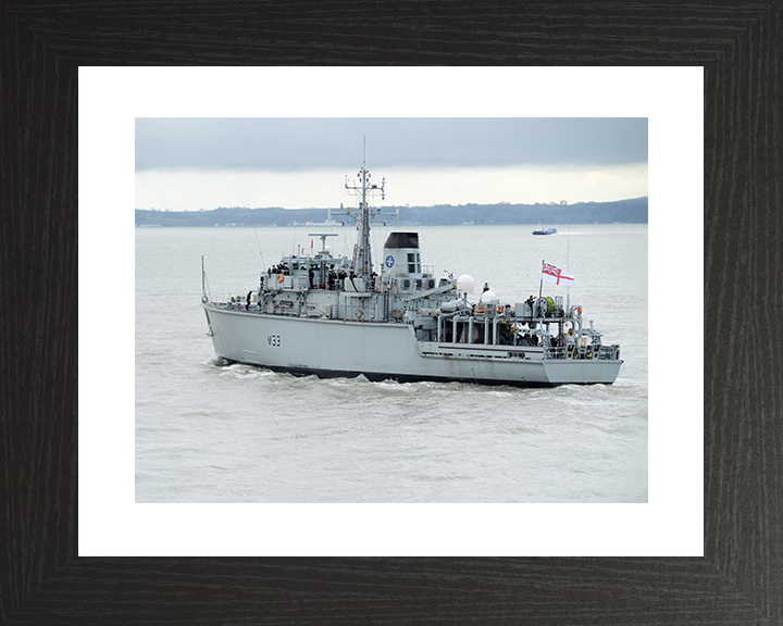 HMS Brocklesby (M33) Royal Navy Hunt Class Mine Warfare Vessel Leaving Port Photo Print Wall Art Decor Posters, Prints, & Visual Artwork Hampshire Prints 10 x 8 Black Frame Yes