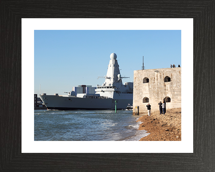 HMS Daring (D32) Royal Navy Type 45 Destroyer Leaving Portsmouth 2012 Photo Print Wall Art Decor Posters, Prints, & Visual Artwork Hampshire Prints 10 x 8 Black Frame Yes