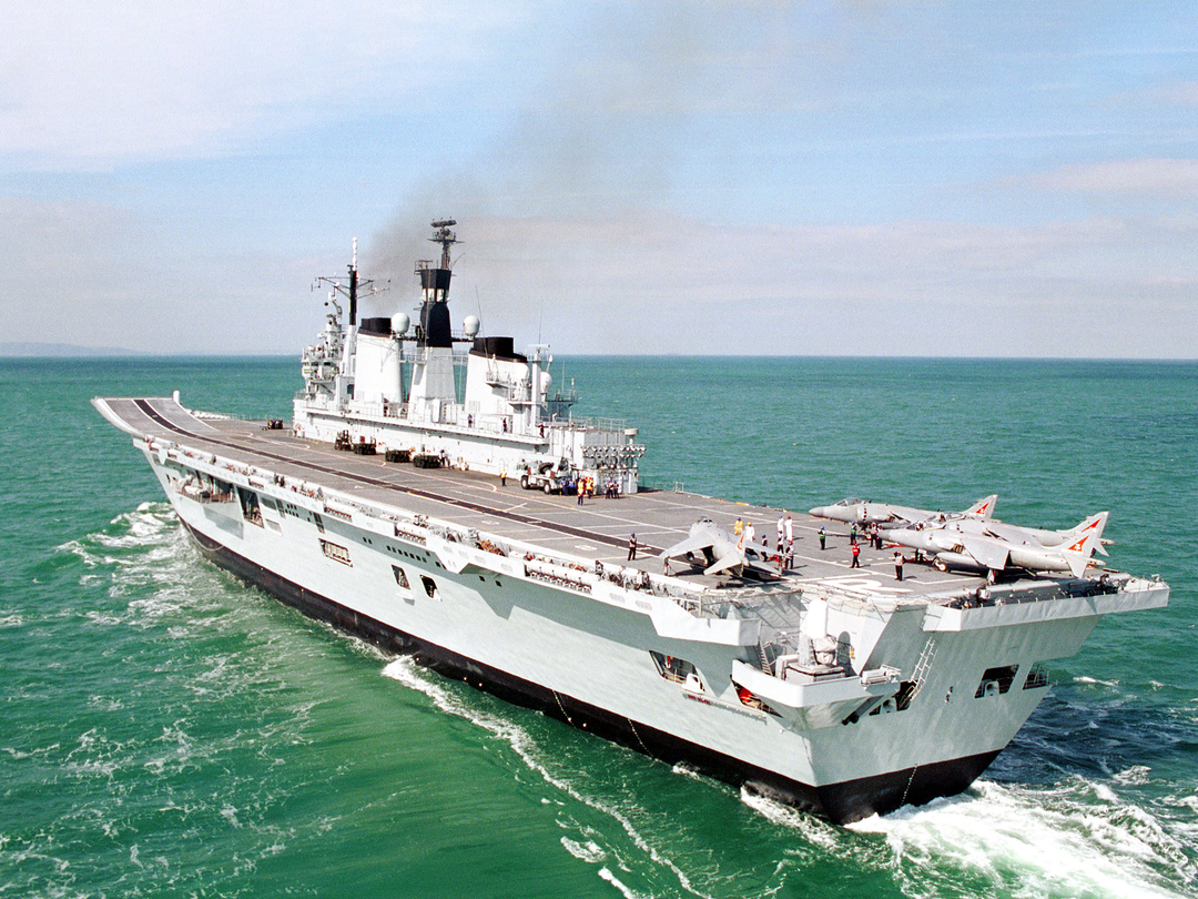 HMS Ark Royal (R07) Royal Navy Invincible Class Aircraft Carrier Port Bow View Photo Print Wall Art Decor Posters, Prints, & Visual Artwork Hampshire Prints 6 x 4 No Frame No