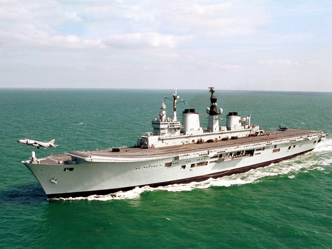 HMS Ark Royal (R07) Royal Navy Invincible Class Aircraft Carrier Harrier Takeoff Photo Print Wall Art Decor Posters, Prints, & Visual Artwork Hampshire Prints 6 x 4 No Frame No