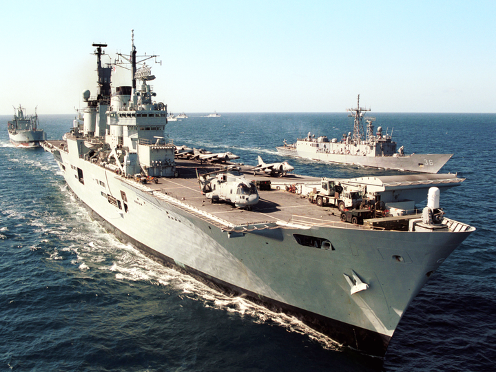 HMS Ark Royal (R07) Royal Navy Invincible Class Aircraft Carrier Starboard Bow View Photo Print Wall Art Decor Posters, Prints, & Visual Artwork Hampshire Prints 6 x 4 No Frame No
