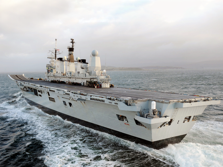 HMS Ark Royal (R07) Royal Navy Invincible Class Aircraft Carrier Port Quarter View at sea Photo Print Wall Art Decor Posters, Prints, & Visual Artwork Hampshire Prints 6 x 4 No Frame No