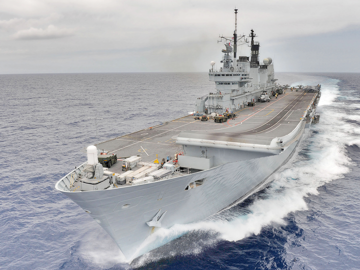 HMS Ark Royal (R07) Royal Navy Invincible Class Aircraft Carrier At Speed Photo Print Wall Art Decor Posters, Prints, & Visual Artwork Hampshire Prints 6 x 4 No Frame No