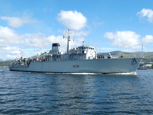 HMS Atherstone M38 Hunt Class Minehunter August 2004 Leaving Harbour