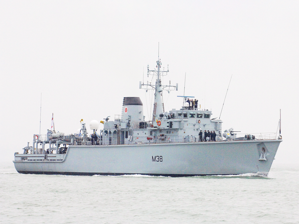 HMS Atherstone M38 Hunt Class Minehunter February 2011