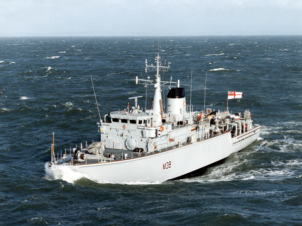 HMS Atherstone M38 Hunt Class Minehunter March 1997