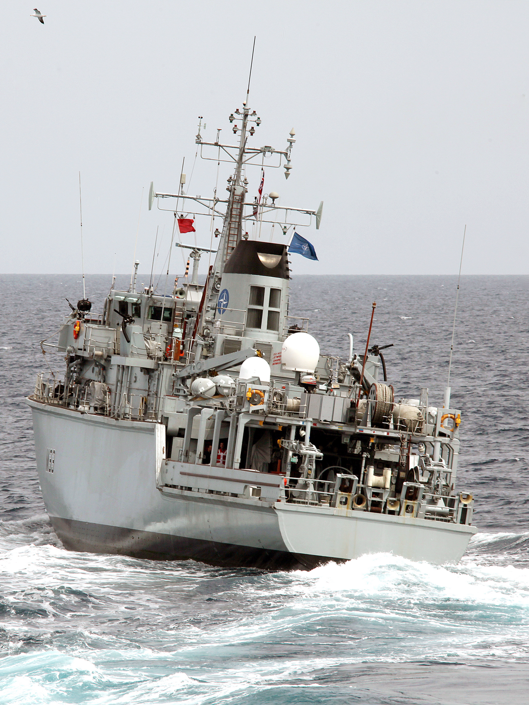 HMS Brocklesby (M33) Royal Navy Hunt Class Mine Warfare Vessel Stern View Photo Print Wall Art Decor Posters, Prints, & Visual Artwork Hampshire Prints 6 x 4 No Frame No