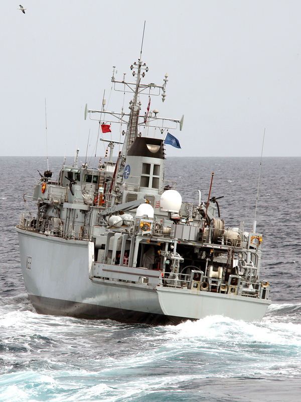 HMS Brocklesby M33 Hunt Class Mine Warfare Vessel 29 March 2011