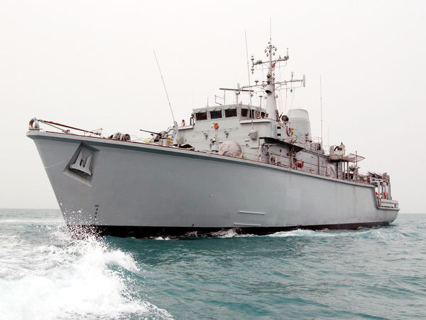 HMS Brocklesby M33 Hunt Class Mine Warfare Vessel February 2003