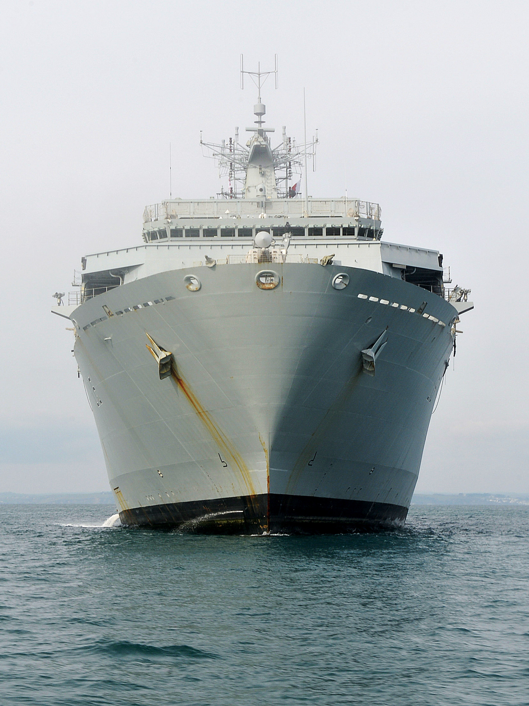 HMS Bulwark (L15) Royal Navy Albion Class Amphibious Ship Bow View Photo Print Wall Art Decor Posters, Prints, & Visual Artwork Hampshire Prints 6 x 4 No Frame No