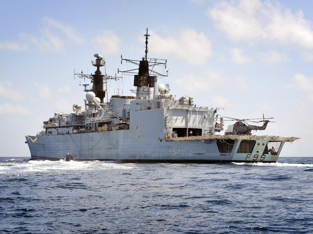 HMS Cornwall (F99) Royal Navy type 22 Frigate With Lynx on Deck Photo Print Wall Art Decor Posters, Prints, & Visual Artwork Hampshire Prints 6 x 4 No Frame No