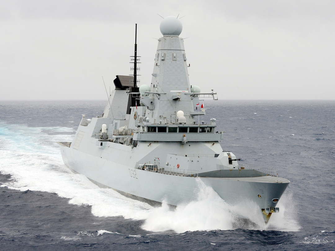 HMS Daring (D32) Royal Navy Type 45 Destroyer Starboard Bow View Underway Photo Print Wall Art Decor Posters, Prints, & Visual Artwork Hampshire Prints 6 x 4 No Frame No