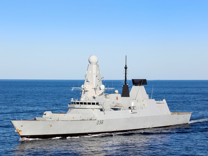 HMS Defender (D36) Royal Navy Type 45 Destroyer High Port Side View Photo Print Wall Art Decor Posters, Prints, & Visual Artwork Hampshire Prints 6 x 4 No Frame No